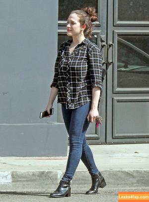 Kat Dennings photo #0179