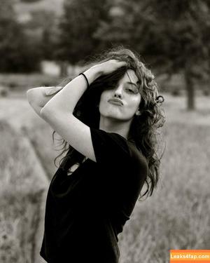 Kat Dennings photo #0292