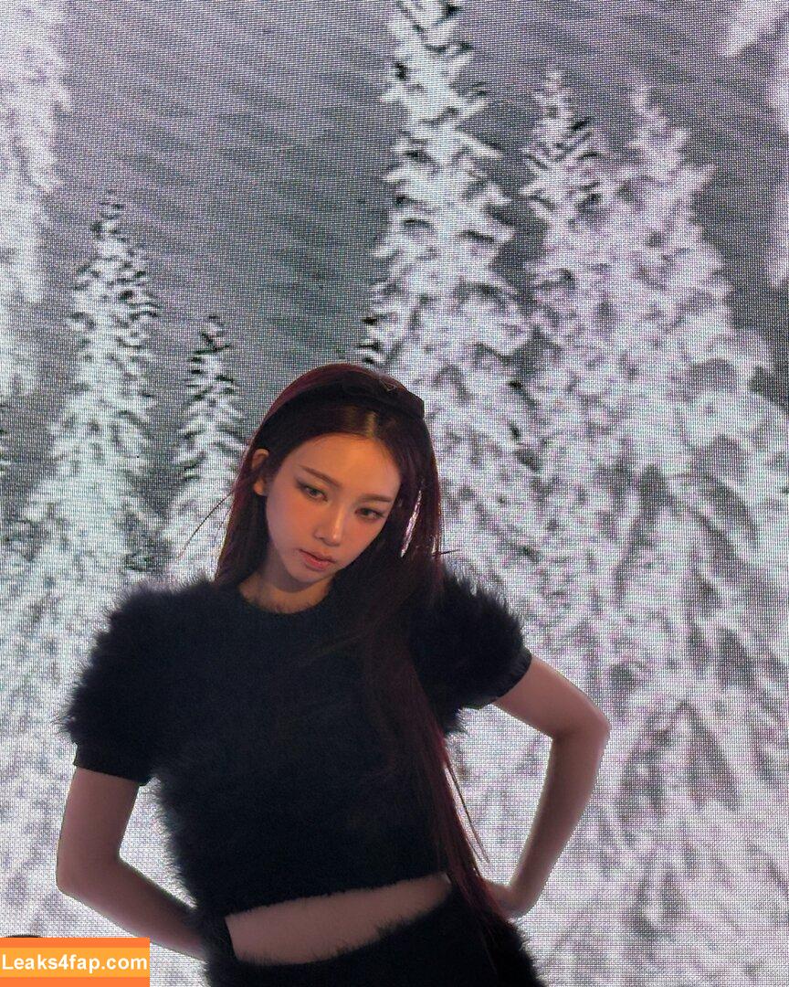 katarinabluu / Karina / aespa / karinamasfina leaked photo photo #0355