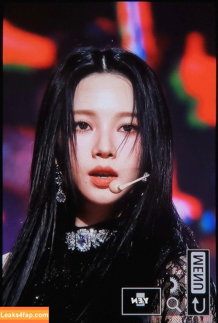 katarinabluu / Karina / aespa / karinamasfina leaked photo photo #0496