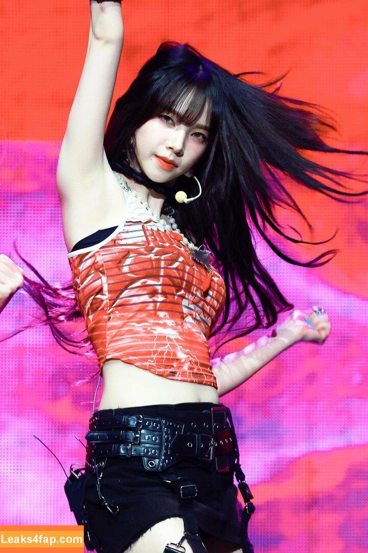 katarinabluu / Karina / aespa / karinamasfina leaked photo photo #0513