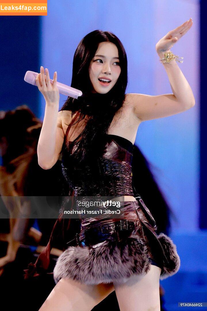 katarinabluu / Karina / aespa / karinamasfina leaked photo photo #2074