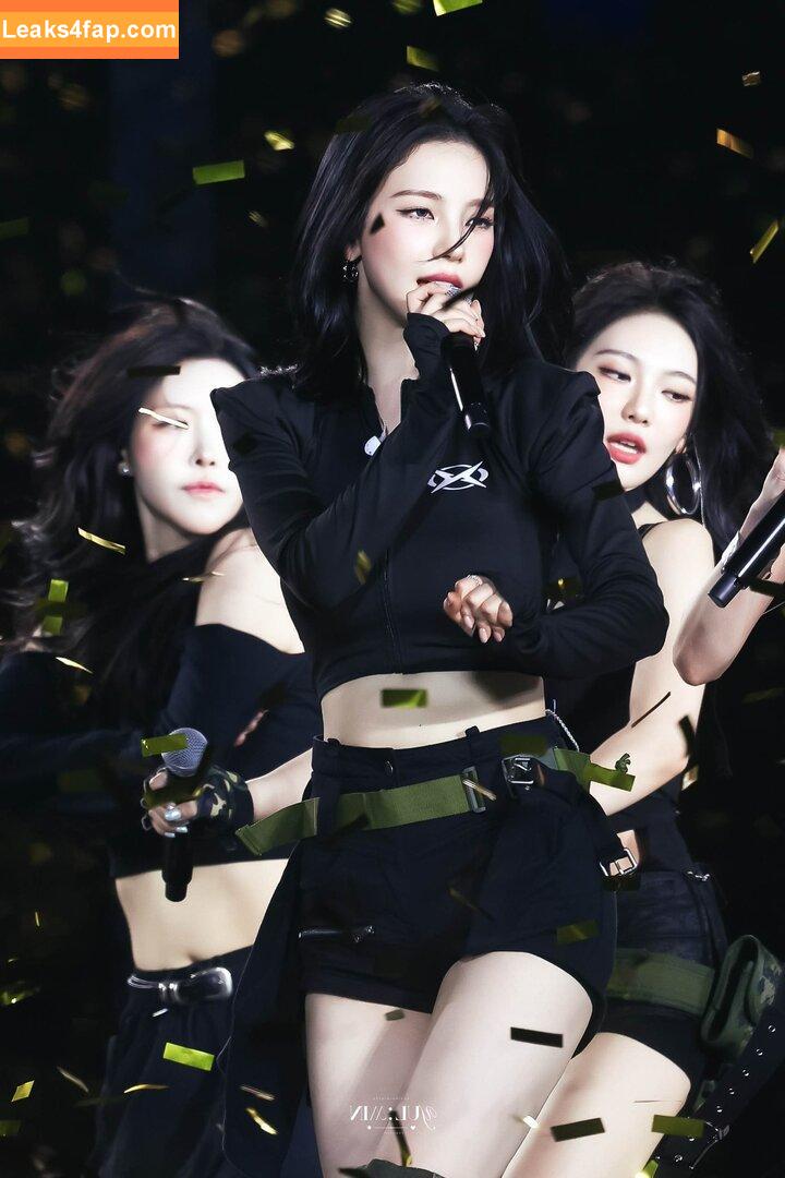 katarinabluu / Karina / aespa / karinamasfina leaked photo photo #2191