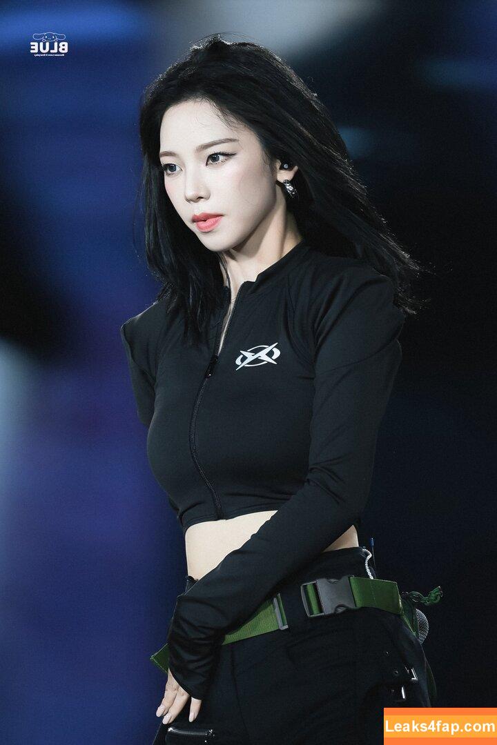 katarinabluu / Karina / aespa / karinamasfina leaked photo photo #2193