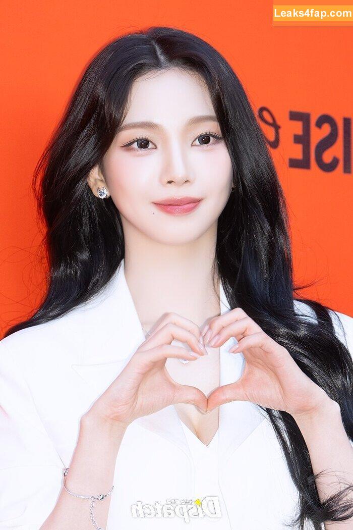 katarinabluu / Karina / aespa / karinamasfina leaked photo photo #2205