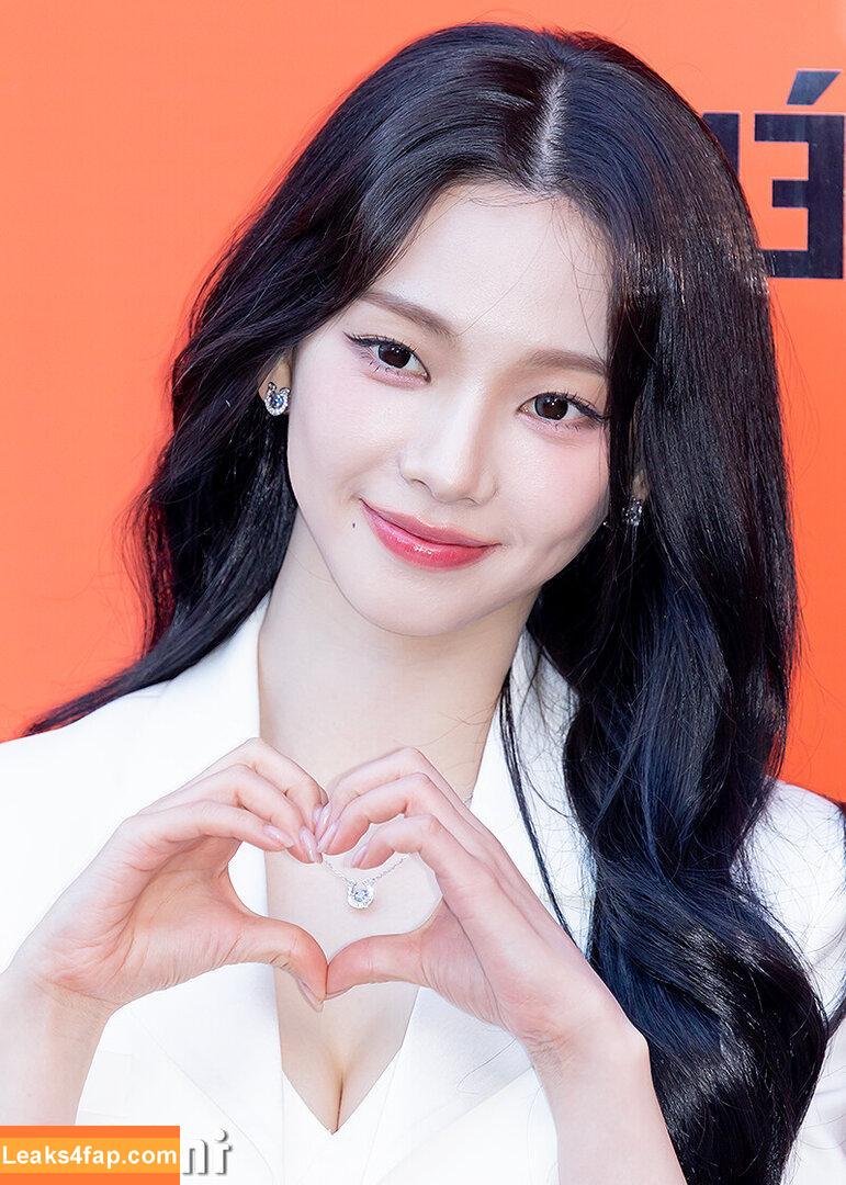 katarinabluu / Karina / aespa / karinamasfina leaked photo photo #2208