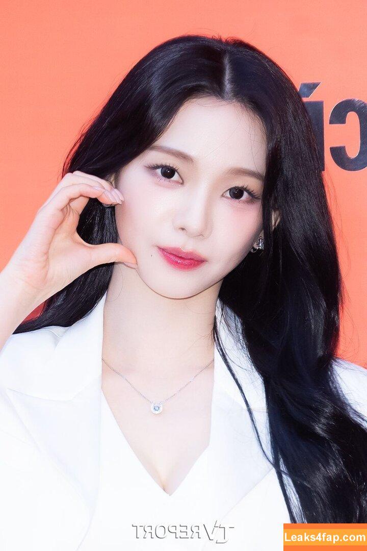 katarinabluu / Karina / aespa / karinamasfina leaked photo photo #2225