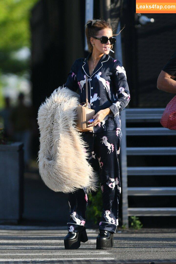 Kate Beckinsale / katebeckinsale leaked photo photo #0376