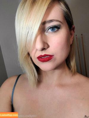 Kate England photo #0058