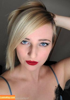 Kate England photo #0059