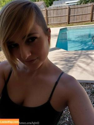 Kate England photo #0083