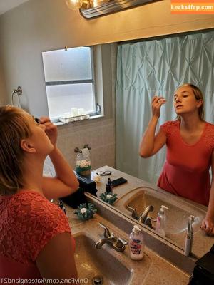 Kate England photo #0408