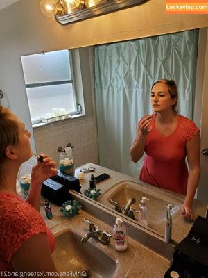 Kate England photo #0409