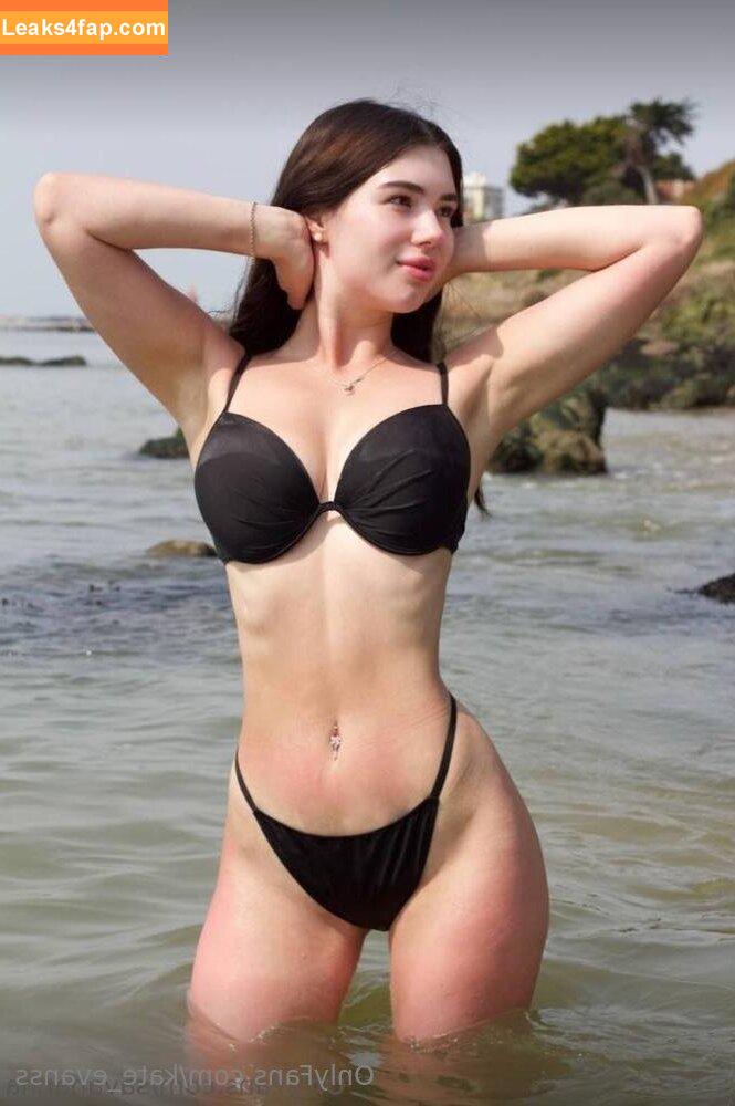 kate_evanss /  leaked photo photo #0022