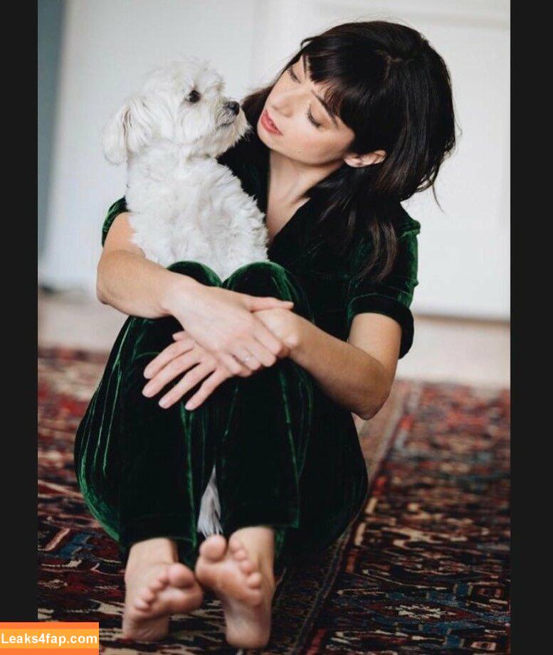 Kate Micucci / https: / katemicucci leaked photo photo #0042