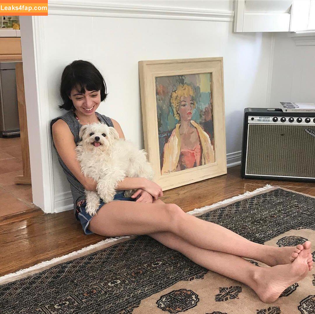 Kate Micucci / https: / katemicucci leaked photo photo #0051