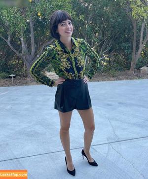 Kate Micucci photo #0076