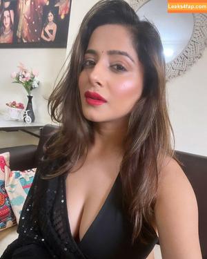 Kate Sharma photo #0086