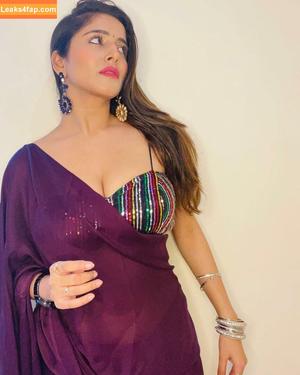 Kate Sharma photo #0140