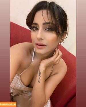 Kate Sharma photo #0211