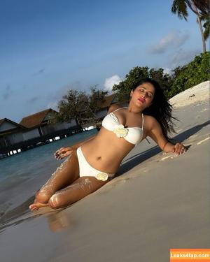 Kate Sharma photo #0224