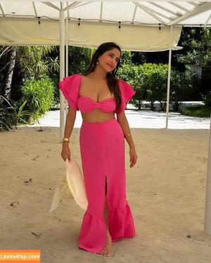 Kate Sharma photo #0233