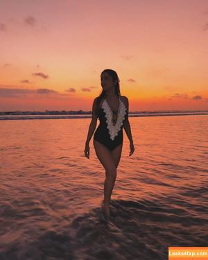 Kate Sharma photo #0338