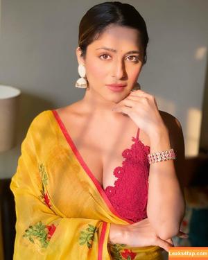 Kate Sharma photo #0365