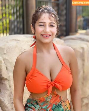 Kate Sharma photo #0383