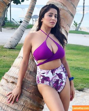 Kate Sharma photo #0392