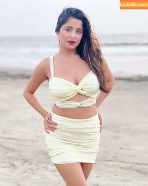 Kate Sharma photo #0419