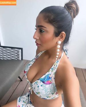 Kate Sharma photo #0497