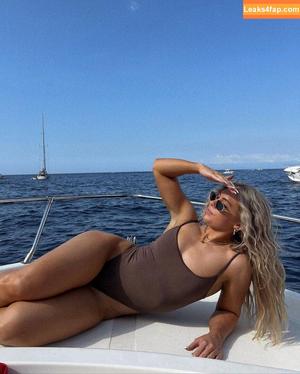 Kate Thomas photo #0043