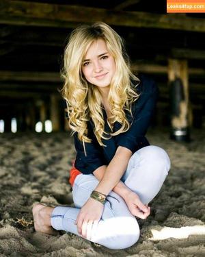 Katelyn Tarver photo #0010