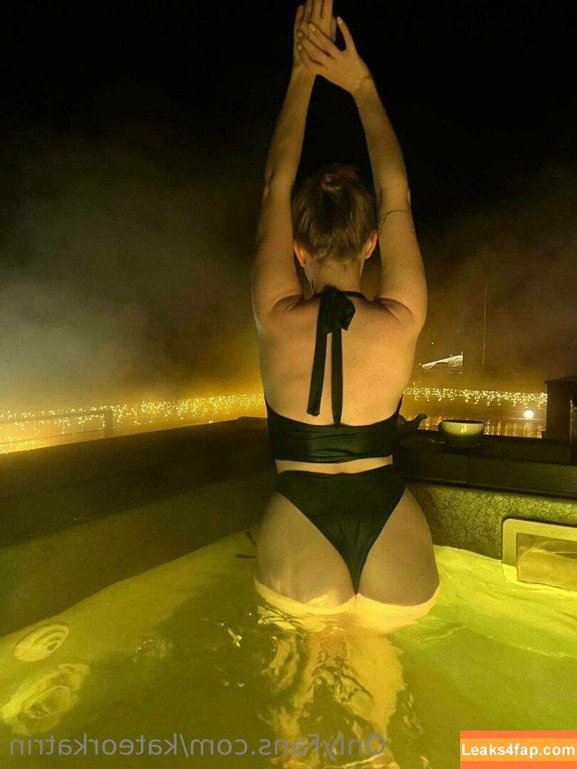 KateOrKatrin / Kitsune / Kitsunekk / Lustful_modest / kkkkkkatrin слитое фото фото #0009