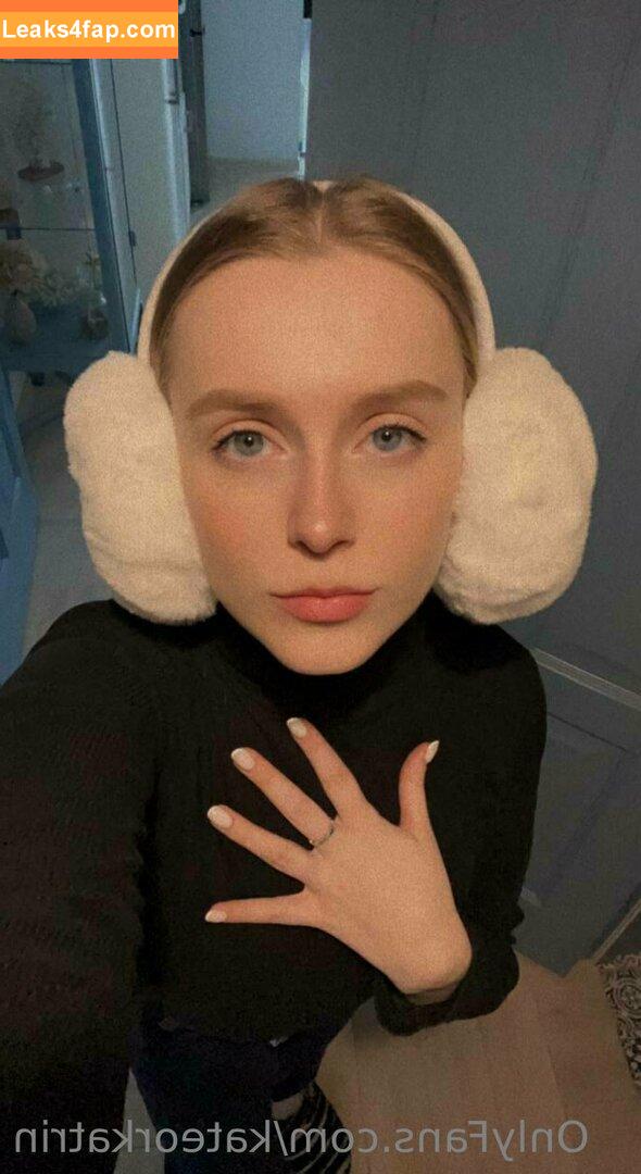 KateOrKatrin / Kitsune / Kitsunekk / Lustful_modest / kkkkkkatrin слитое фото фото #0012