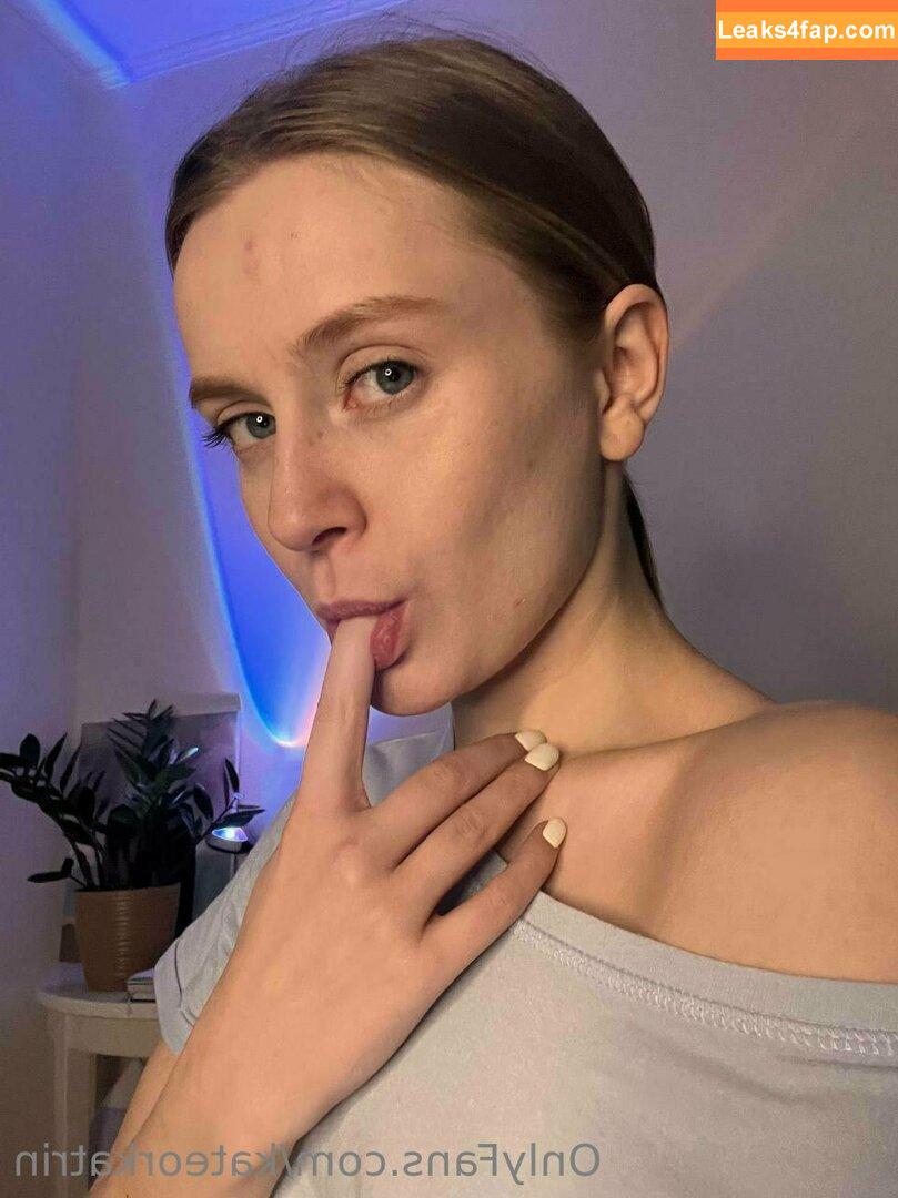 KateOrKatrin / Kitsune / Kitsunekk / Lustful_modest / kkkkkkatrin слитое фото фото #0016