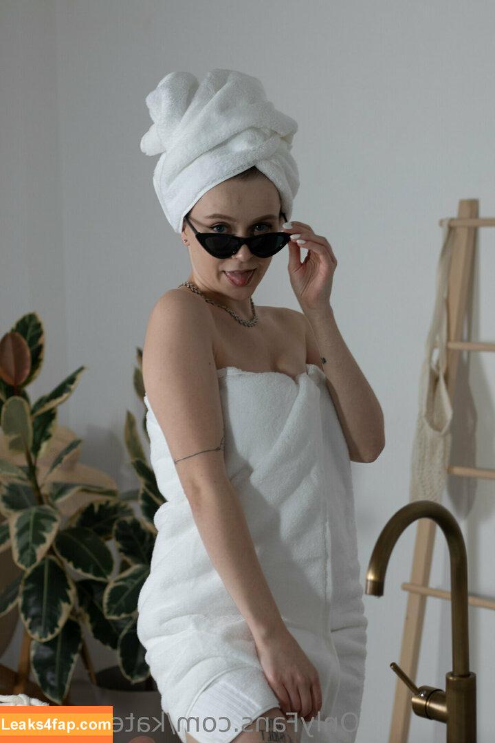 KateOrKatrin / Kitsune / Kitsunekk / Lustful_modest / kkkkkkatrin слитое фото фото #0021