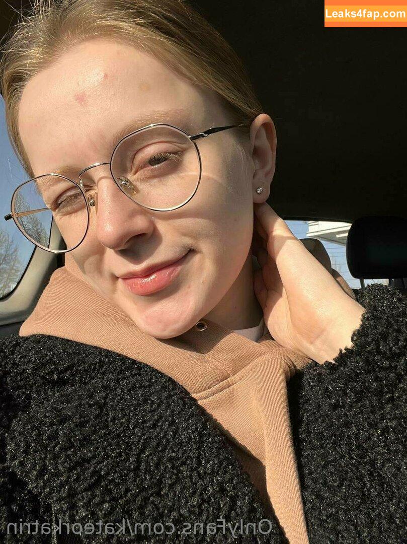 KateOrKatrin / Kitsune / Kitsunekk / Lustful_modest / kkkkkkatrin слитое фото фото #0050