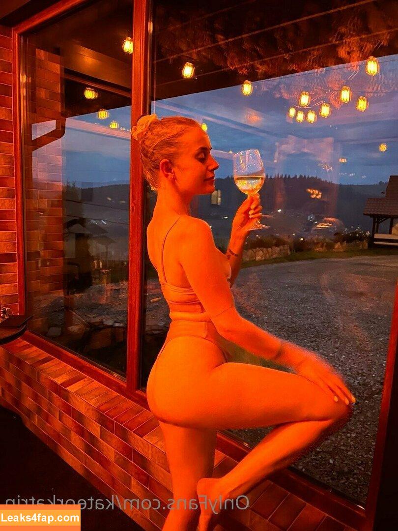 KateOrKatrin / Kitsune / Kitsunekk / Lustful_modest / kkkkkkatrin слитое фото фото #0053