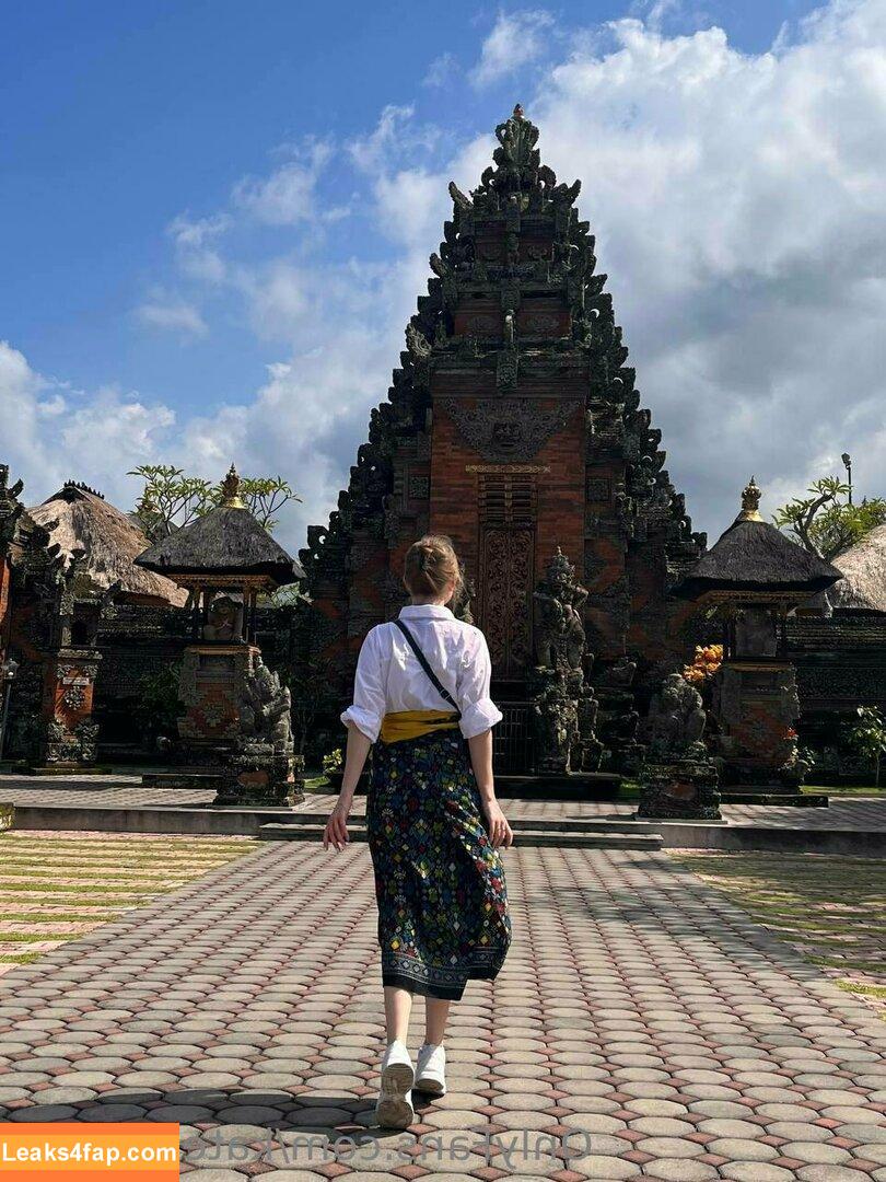 KateOrKatrin / Kitsune / Kitsunekk / Lustful_modest / kkkkkkatrin слитое фото фото #0131