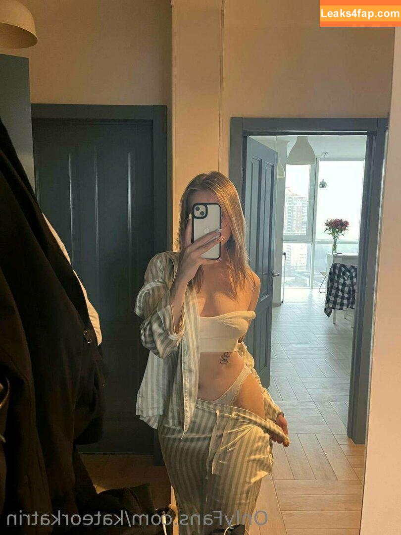 KateOrKatrin / Kitsune / Kitsunekk / Lustful_modest / kkkkkkatrin слитое фото фото #0138