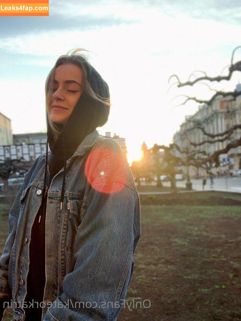 KateOrKatrin / Kitsune / Kitsunekk / Lustful_modest / kkkkkkatrin слитое фото фото #0149