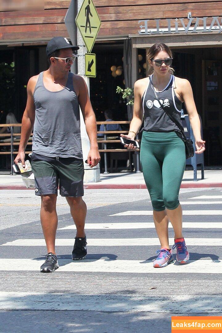 Katharine McPhee / Katharine Foster / katharinefoster leaked photo photo #0346