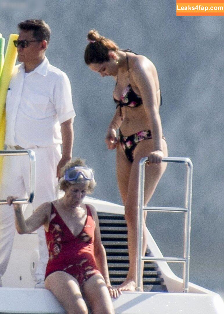 Katharine McPhee / Katharine Foster / KatharineFoster leaked photo photo #0445