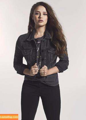 Katherine Langford photo #0016