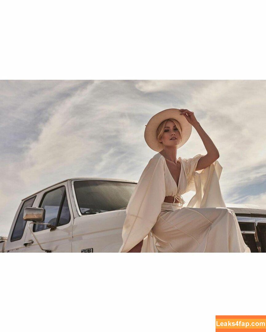 Katherine McNamara / kat.mcnamara слитое фото фото #0035