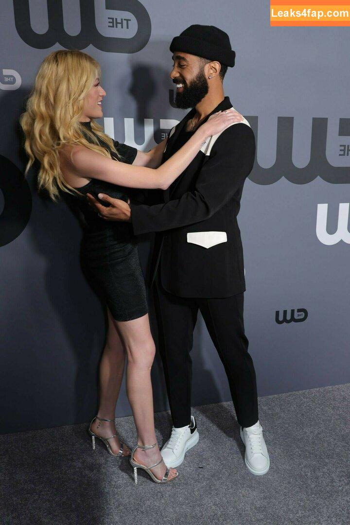 Katherine McNamara / kat.mcnamara слитое фото фото #0083