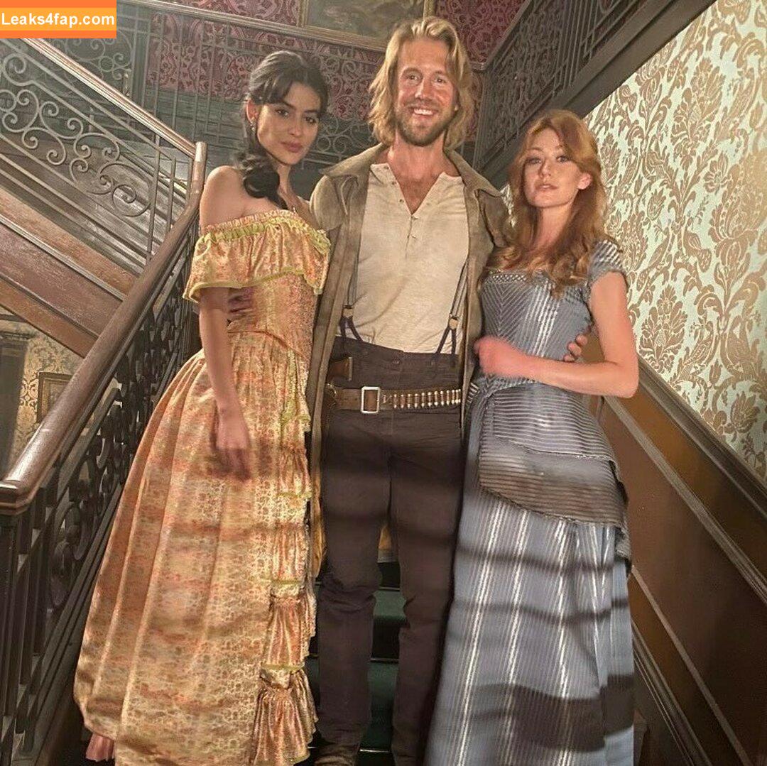 Katherine McNamara / kat.mcnamara слитое фото фото #0196