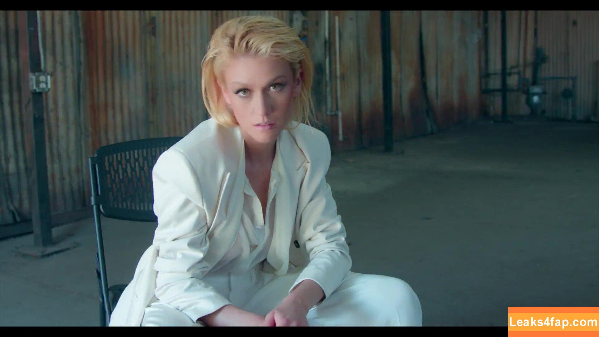 Katherine McNamara / kat.mcnamara слитое фото фото #0224